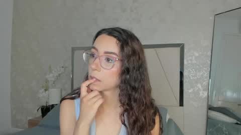 Ari Wilde online show from 7, 4, 2026