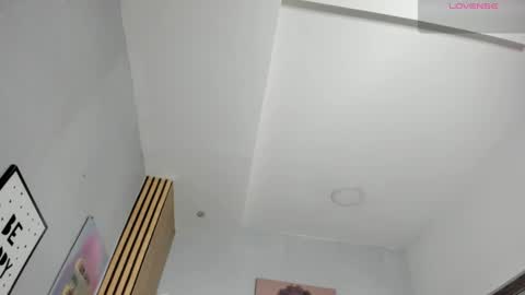 aria__monroe online show from 28, 3, 2026