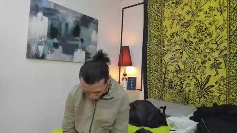 aria y orien  online show from 14, 10, 2025