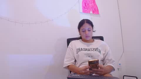 Snapshot of aria_arthur chatting on 22, 9, 2025 aria_arthur online show from 22, 9, 2025