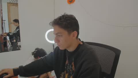 Snapshot of aria_arthur chatting on 12, 10, 2025 aria_arthur online show from 12, 10, 2025