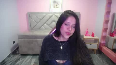 Snapshot of aria_ch1 chatting on 25, 11, 2025 Aria online show from 25, 11, 2025