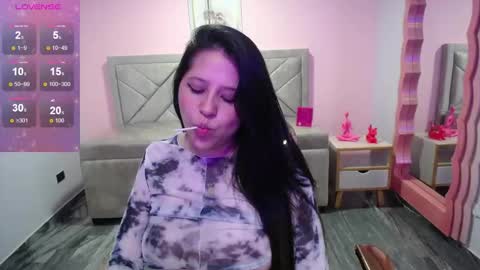 Snapshot of aria_ch1 chatting on 16, 12, 2025 Aria online show from 16, 12, 2025