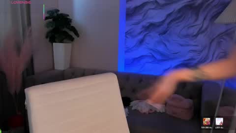 aria_mila online show from 14, 4, 2026