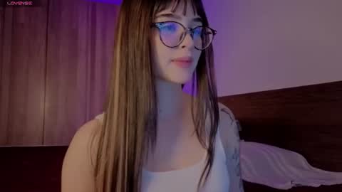 Roxxy online show from 9, 6, 2026