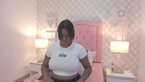 Snapshot of aria_star7 chatting on 18, 10, 2025 aria_star7 online show from 18, 10, 2025