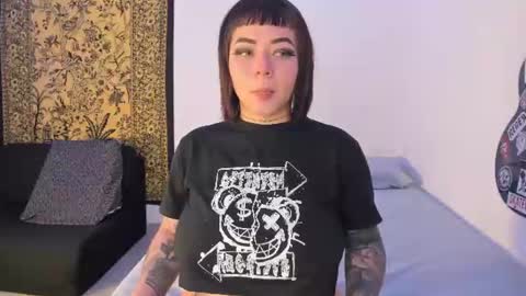Aria and Orien online show from 25, 6, 2026