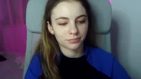 AriaCreazy online show from 3, 2, 2025