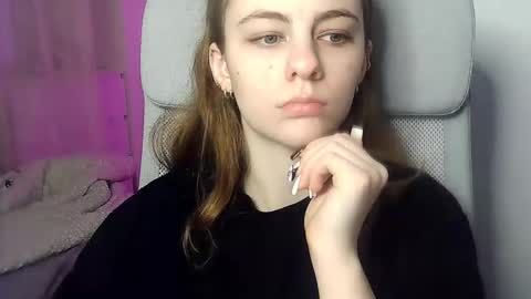 AriaCreazy online show from 4, 2, 2025