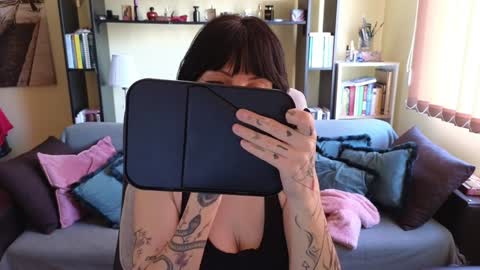 Snapshot of ariadna89 chatting on 12, 1, 2025 Adriana online show from 12, 1, 2025