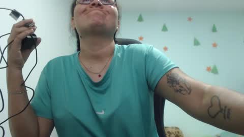 ...Ariana... online show from 19, 1, 2025