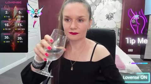 Snapshot of ariagrays chatting on 14, 9, 2025 AriaGray online show from 14, 9, 2025