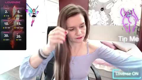 Snapshot of ariagrays chatting on 5, 10, 2025 AriaGray online show from 5, 10, 2025