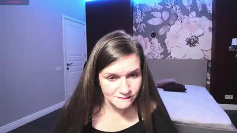 Snapshot of ariagrays chatting on 9, 10, 2025 AriaGray online show from 9, 10, 2025