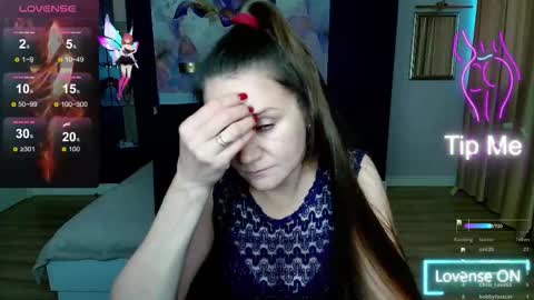 Snapshot of ariagrays chatting on 11, 10, 2025 AriaGray online show from 11, 10, 2025