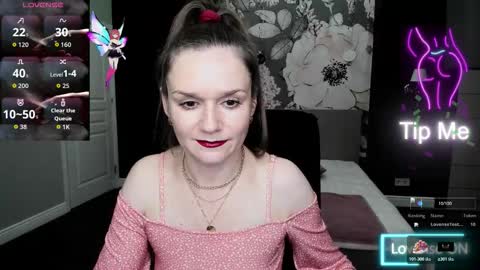 Snapshot of ariagrays chatting on 17, 10, 2025 AriaGray online show from 17, 10, 2025