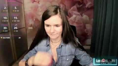 Snapshot of ariagrays chatting on 30, 10, 2025 AriaGray online show from 30, 10, 2025