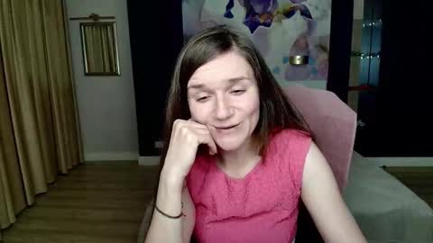 Snapshot of ariagrays chatting on 8, 11, 2025 AriaGray online show from 8, 11, 2025