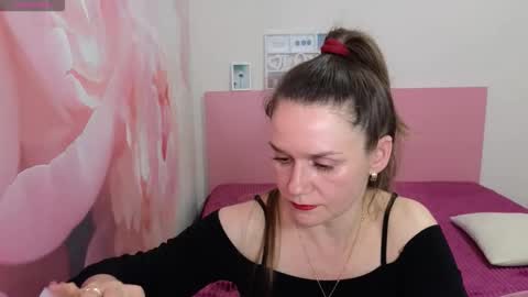 Snapshot of ariagrays chatting on 29, 11, 2025 AriaGray online show from 29, 11, 2025