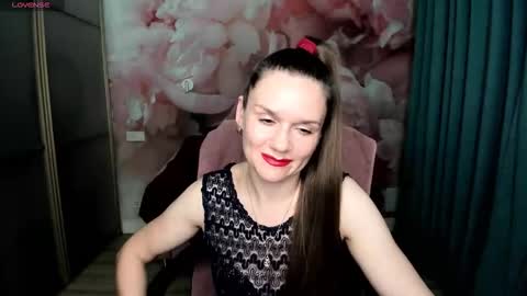 Snapshot of ariagrays chatting on 30, 11, 2025 AriaGray online show from 30, 11, 2025