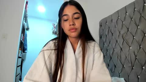 Aria Montgomery online show from 22, 12, 2024