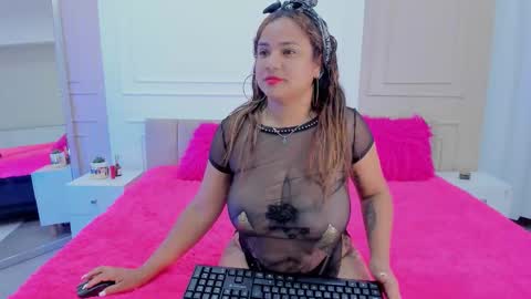 Snapshot of ariamorena_ chatting on 30, 11, 2025 Aria Morena online show from 30, 11, 2025