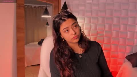 Ariana  online show from 10, 9, 2025