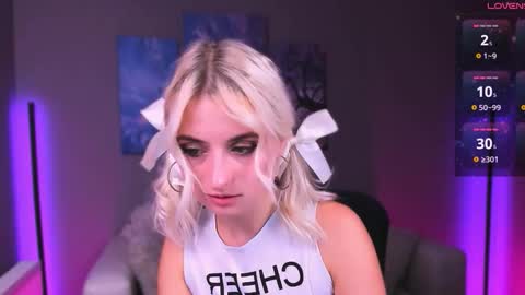 Snapshot of ariana_ross7 chatting on 22, 9, 2025 ariana_ross7 online show from 22, 9, 2025