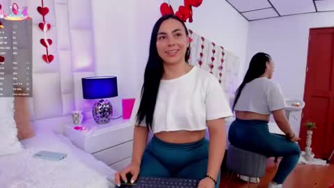 Snapshot of ariana_rouse_ chatting on 12, 2, 2025 ariana online show from 12, 2, 2025
