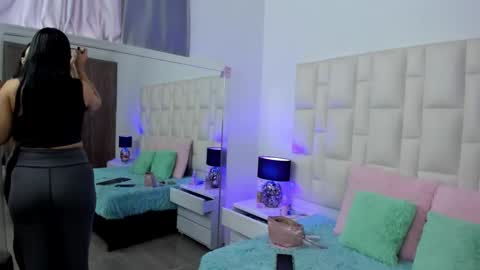  ariana  online show from 22, 12, 2025