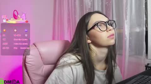 Snapshot of arianahot777 chatting on 14, 11, 2025 arianahot777 online show from 14, 11, 2025