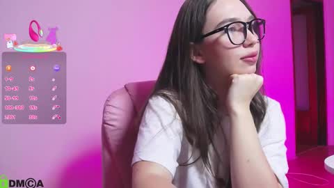 Snapshot of arianahot777 chatting on 15, 12, 2025 arianahot777 online show from 15, 12, 2025