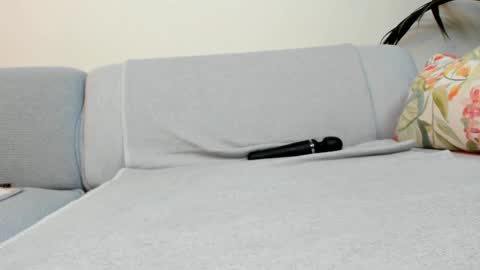 Ariana  Steven online show from 15, 1, 2025