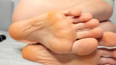 Ariana  Steven online show from 27, 10, 2025