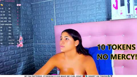 Snapshot of ariannalewis1 chatting on 1, 2, 2025 Arianna online show from 1, 2, 2025