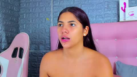 Snapshot of ariannalewis1 chatting on 21, 2, 2025 Arianna online show from 21, 2, 2025