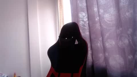 Snapshot of ariannaloovel chatting on 30, 10, 2025 ariannaloovel online show from 30, 10, 2025