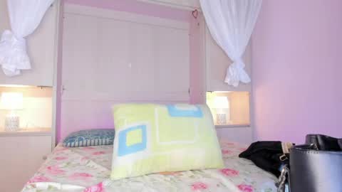 ariannavega_ online show from 27, 5, 2026