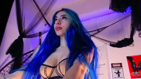 Snapshot of ariavossx chatting on 30, 11, 2025 Aria online show from 30, 11, 2025