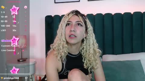 Ari Bunnie  online show from 9, 4, 2026