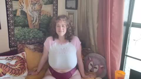 Arielle Ari online show from 13, 3, 2026