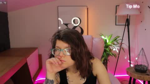 Ariell Mini online show from 1, 6, 2026