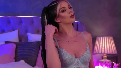 Snapshot of ariellsweety chatting on 8, 11, 2025 Ariell online show from 8, 11, 2025