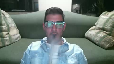 Snapshot of arielsinho chatting on 4, 12, 2025 Anon online show from 4, 12, 2025