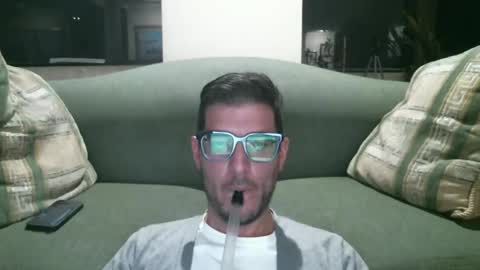 Snapshot of arielsinho chatting on 18, 12, 2025 Anon online show from 18, 12, 2025