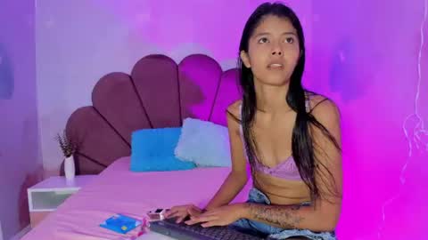 Snapshot of arietta_skinny chatting on 10, 7, 2026 Arietta online show from 10, 7, 2026