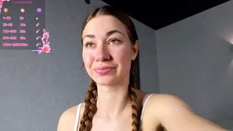 Snapshot of ariiadnaaa chatting on 6, 5, 2026 Ariadna online show from 6, 5, 2026