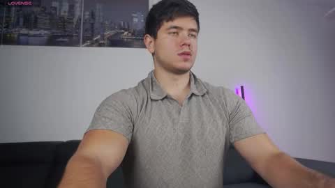 Snapshot of arilass chatting on 29, 11, 2025 A n g e l f r o m H e l l online show from 29, 11, 2025