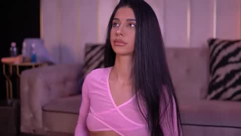 Snapshot of arinarhodes chatting on 2, 11, 2025 Arina online show from 2, 11, 2025