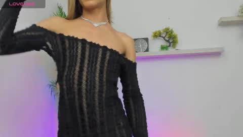 Snapshot of arivega chatting on 28, 12, 2024 Nice to meet you thumb up me please its important I LOOK MY BIO DOWN online show from 28, 12, 2024